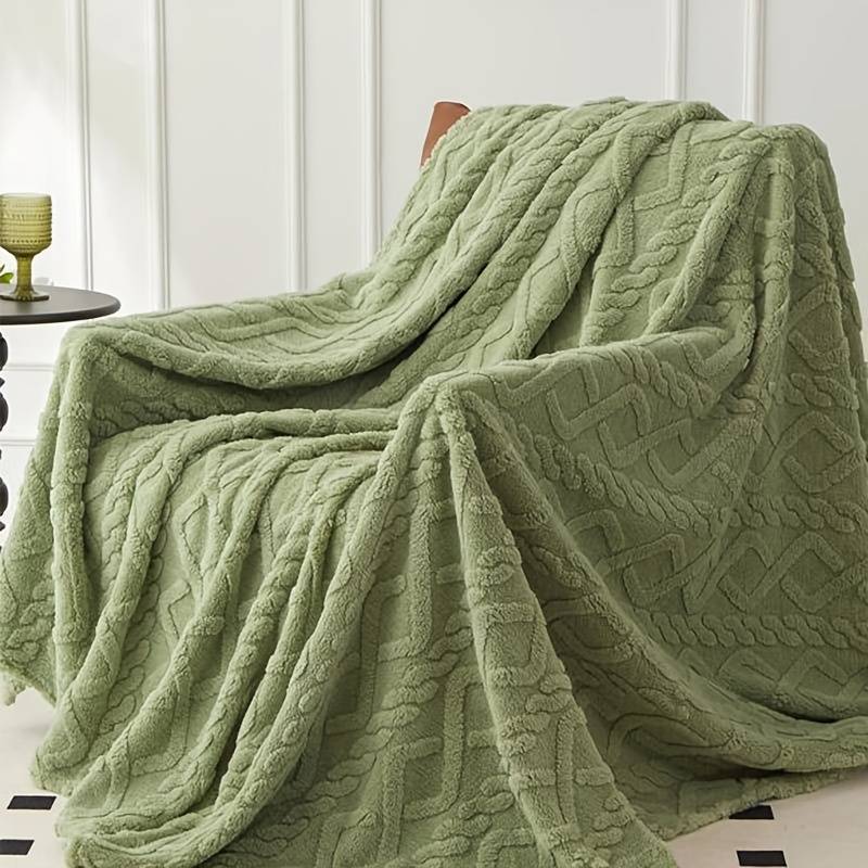 Luxurious Nordic-Style Coral Fleece Blanket