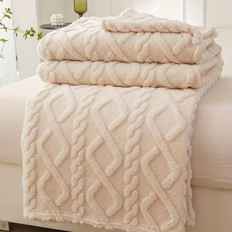 Luxurious Nordic-Style Coral Fleece Blanket